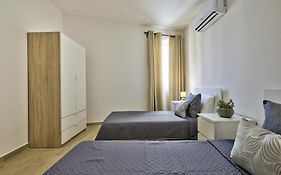 Bastions Seaview Apartments And Duplex Penthouse In Sliema By Shortletsmalta