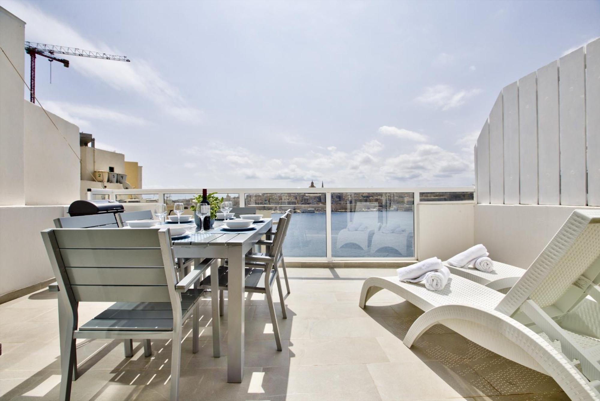 Bastions Seaview Apartments And Duplex Penthouse In Sliema By Shortletsmalta Zewnętrze zdjęcie