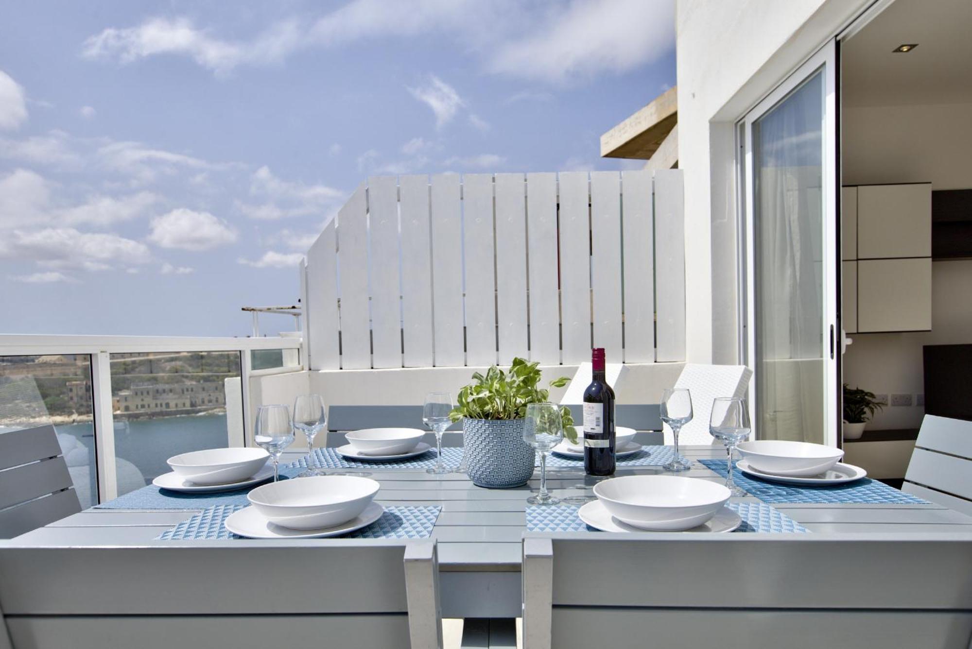 Bastions Seaview Apartments And Duplex Penthouse In Sliema By Shortletsmalta Zewnętrze zdjęcie