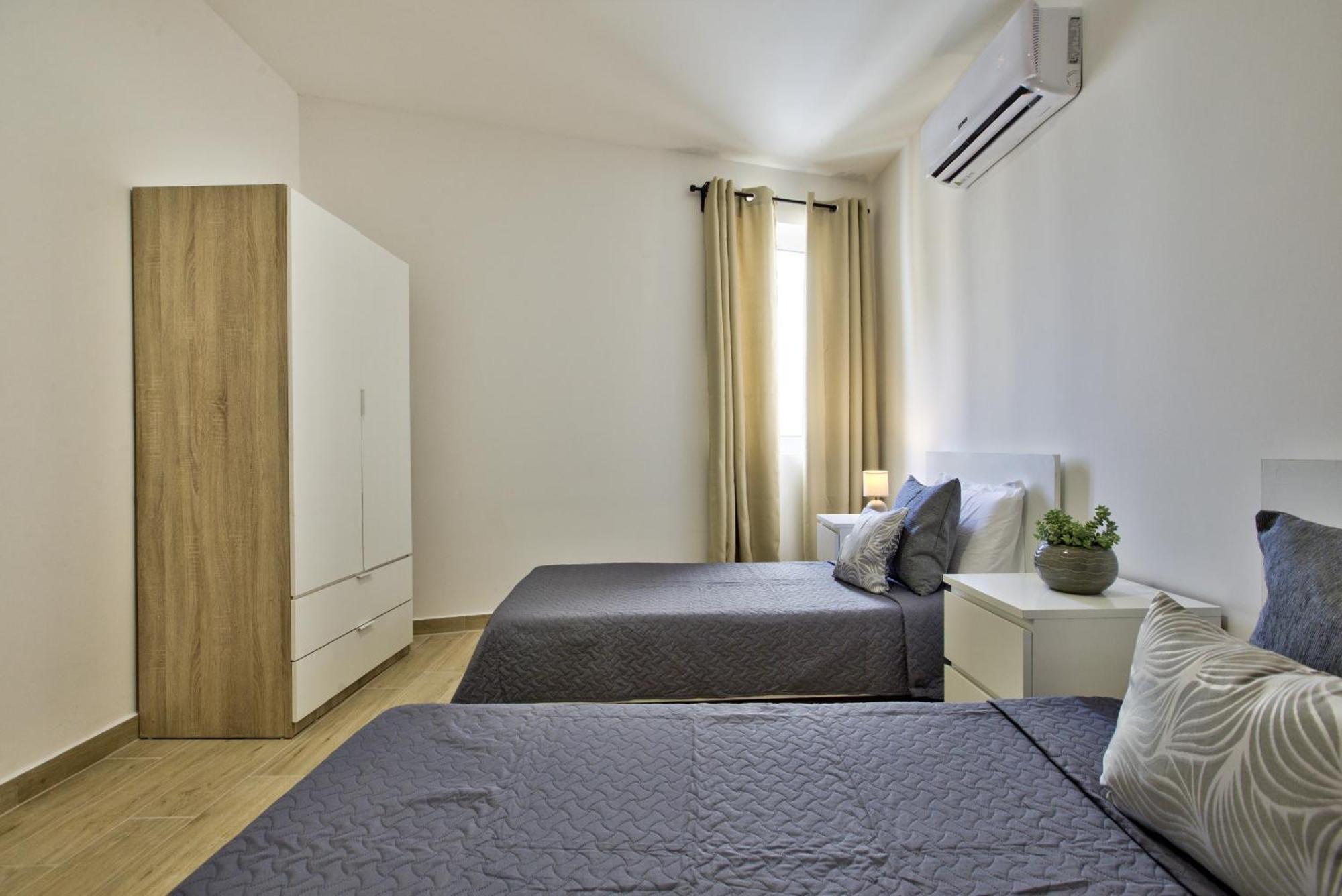 Bastions Seaview Apartments And Duplex Penthouse In Sliema By Shortletsmalta Zewnętrze zdjęcie