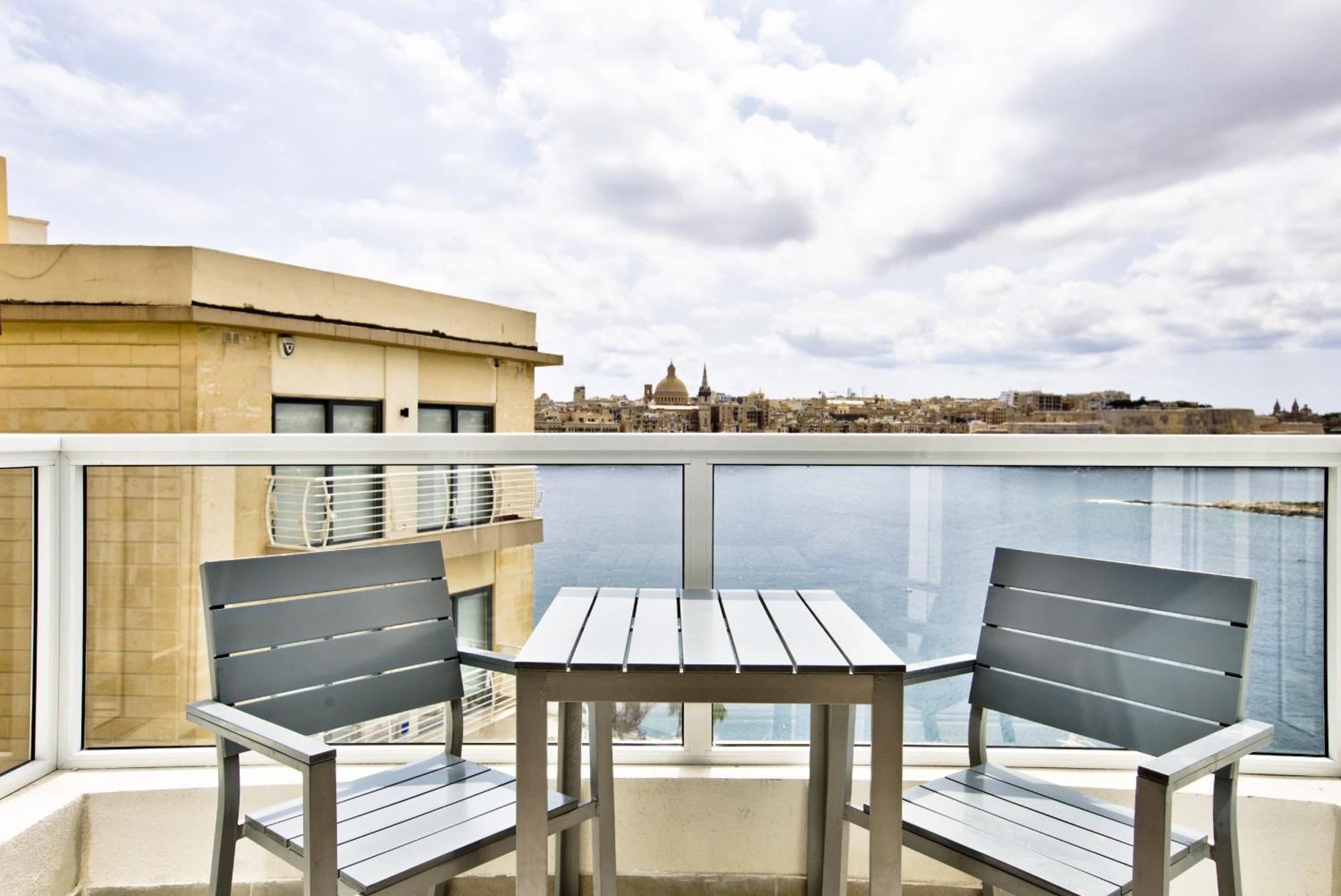 Bastions Seaview Apartments And Duplex Penthouse In Sliema By Shortletsmalta Zewnętrze zdjęcie
