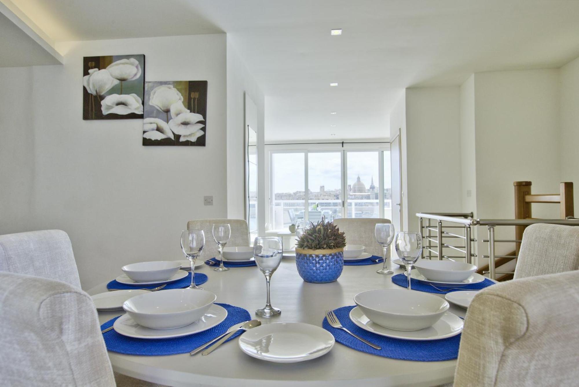 Bastions Seaview Apartments And Duplex Penthouse In Sliema By Shortletsmalta Zewnętrze zdjęcie