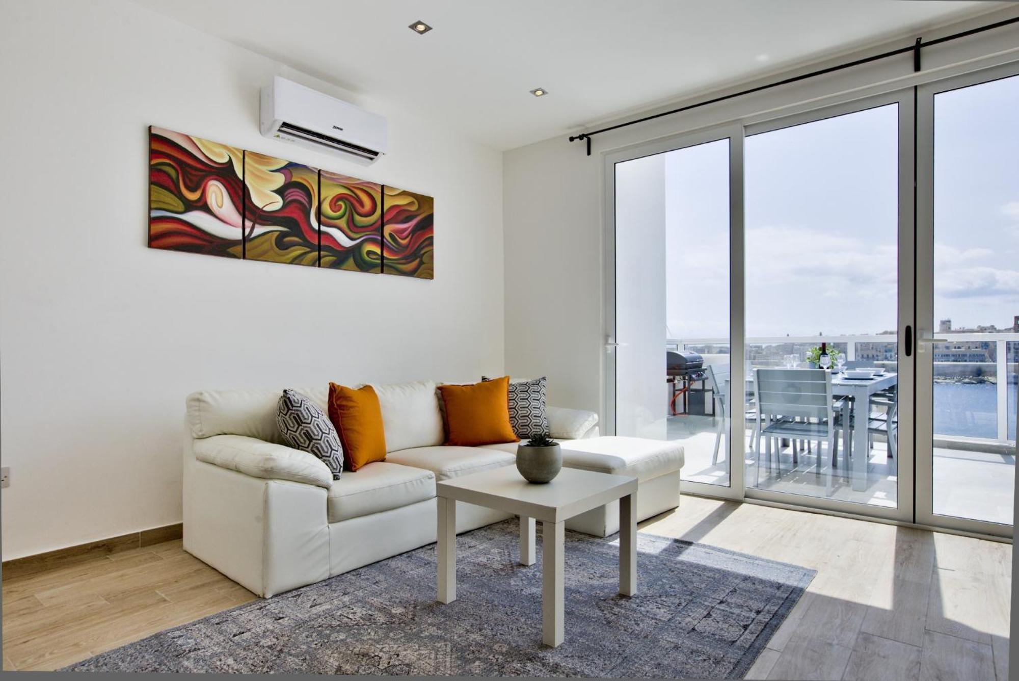 Bastions Seaview Apartments And Duplex Penthouse In Sliema By Shortletsmalta Zewnętrze zdjęcie